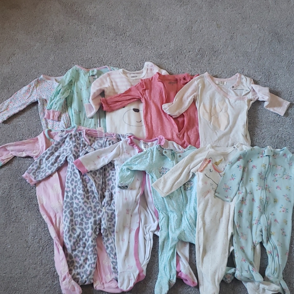 Lot bundle 11 pajamas  6 and 6/9 months